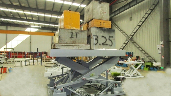 Hydraulic Leg Loading Dock Table with 15000kg Carrying Capacity and 2700x2200mm Size